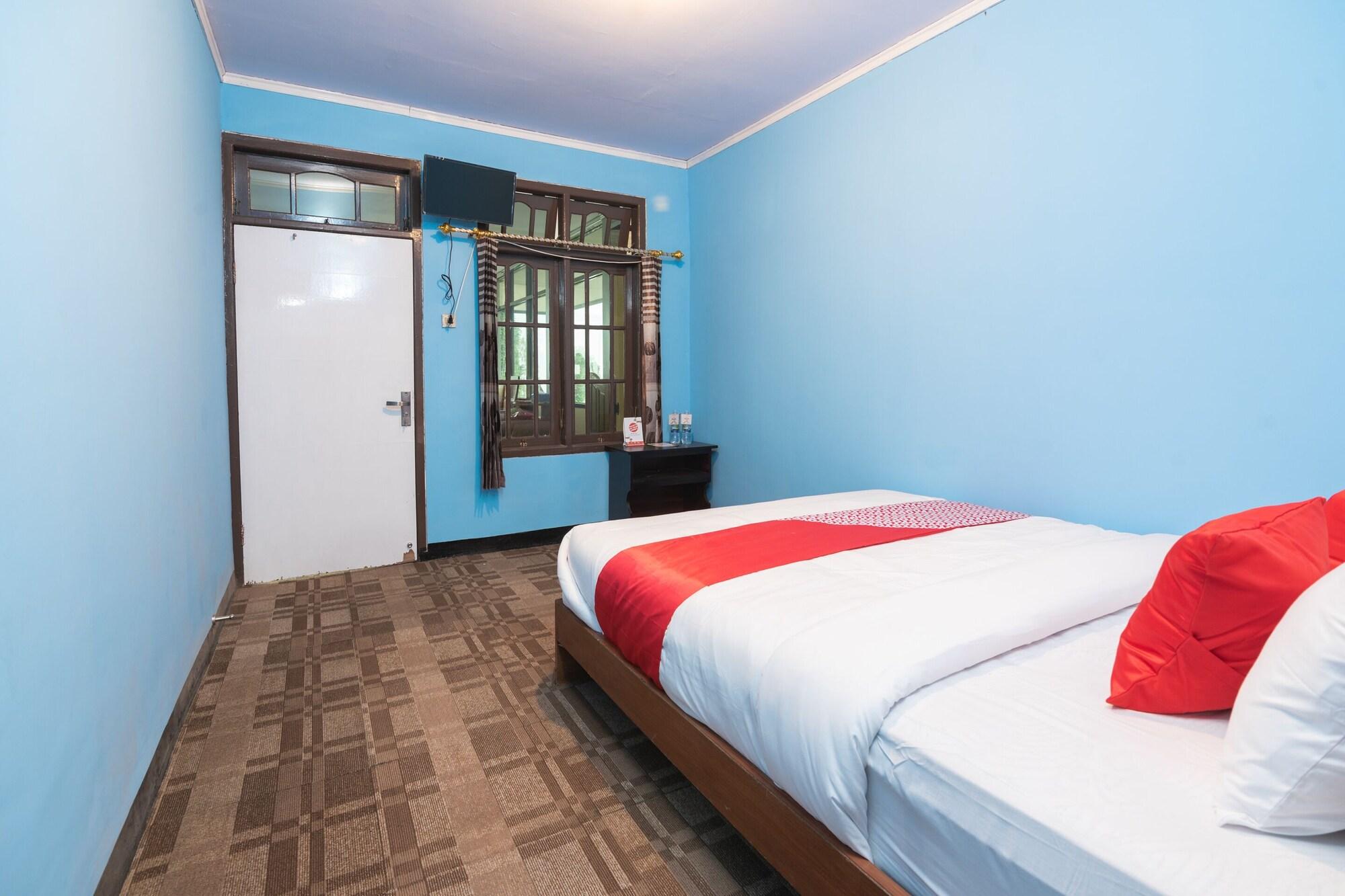 Oyo 1852 Intan Bromo Homestay Pasuruan Dış mekan fotoğraf