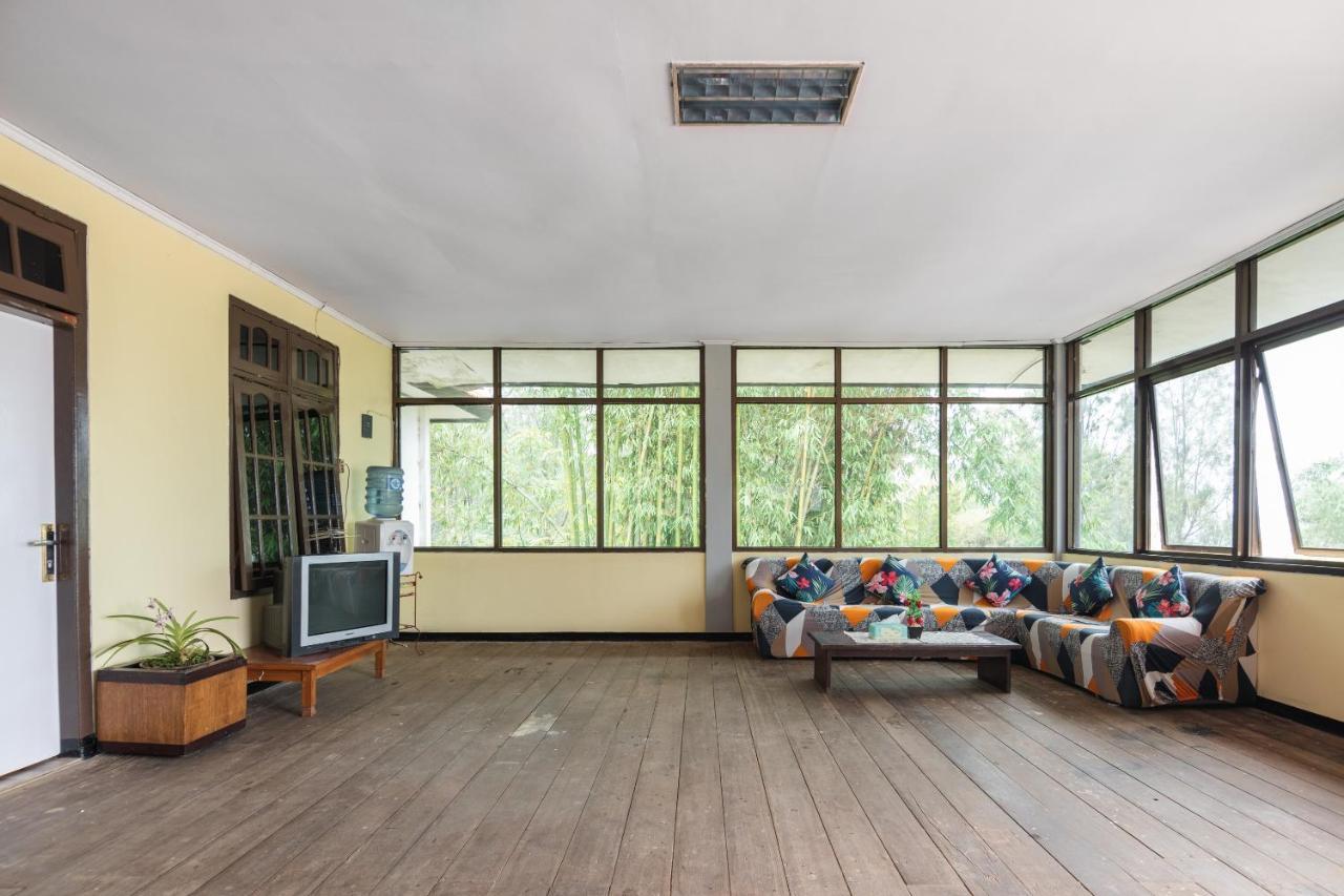 Oyo 1852 Intan Bromo Homestay Pasuruan Dış mekan fotoğraf