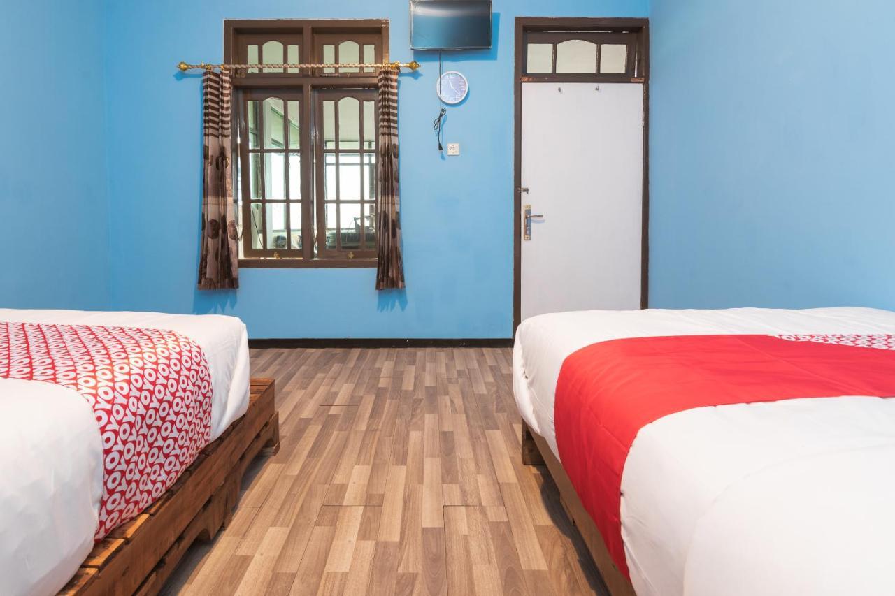 Oyo 1852 Intan Bromo Homestay Pasuruan Dış mekan fotoğraf